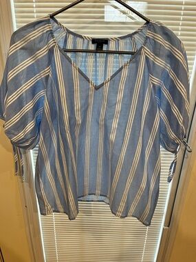 Ann Taylor Blue and White Striped V-Neck Puff Sleeve Blouse